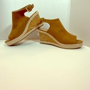 Women’s Tan Swayed Espadrilles size 9